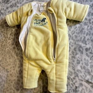 Baby Merlin’s Magic Sleepsuit Yellow Size Large 6-9 Months Pajamas Winter ❄️